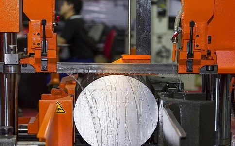 贵定立式金属带锯床切削出现跑带故障解决方法！